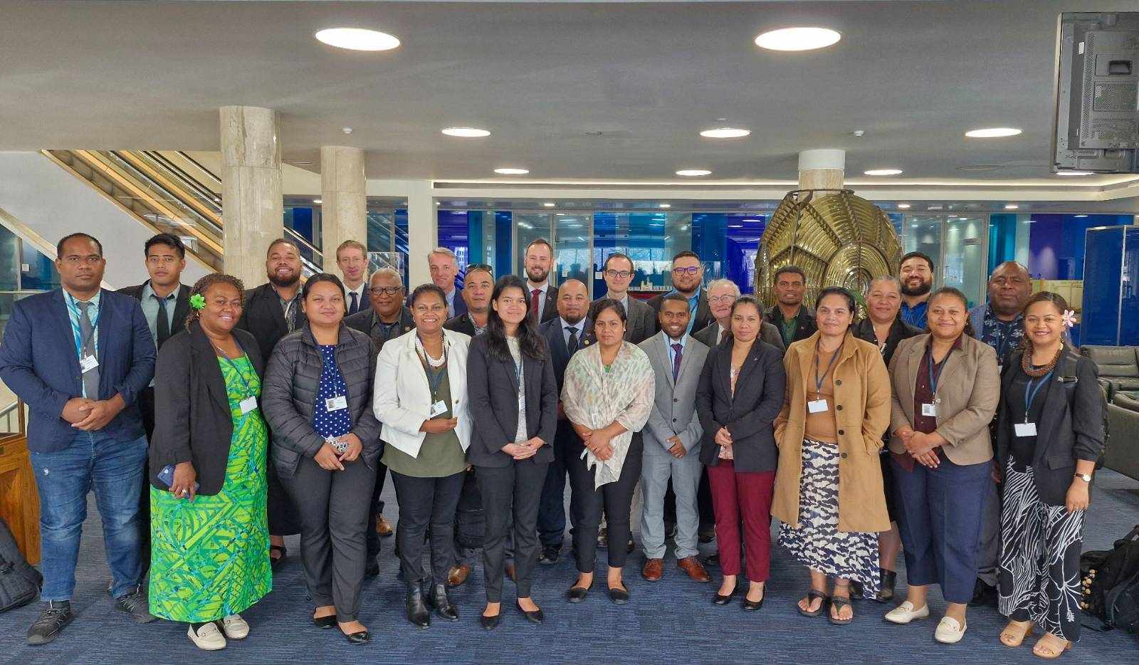 pacific-delegations-and-technical-advisors-at-imo-headquarters-_p92056
